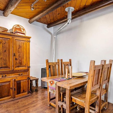 הוילה טאוס Pueblo Revival מראה חיצוני תמונה